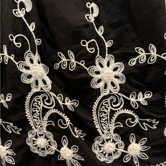 Studio West Apparel Black w/ Cream Embroidery Trim- size S & 24.5”L - Picture 2 of 11